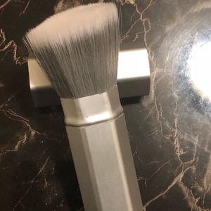 Pure foundation brush
